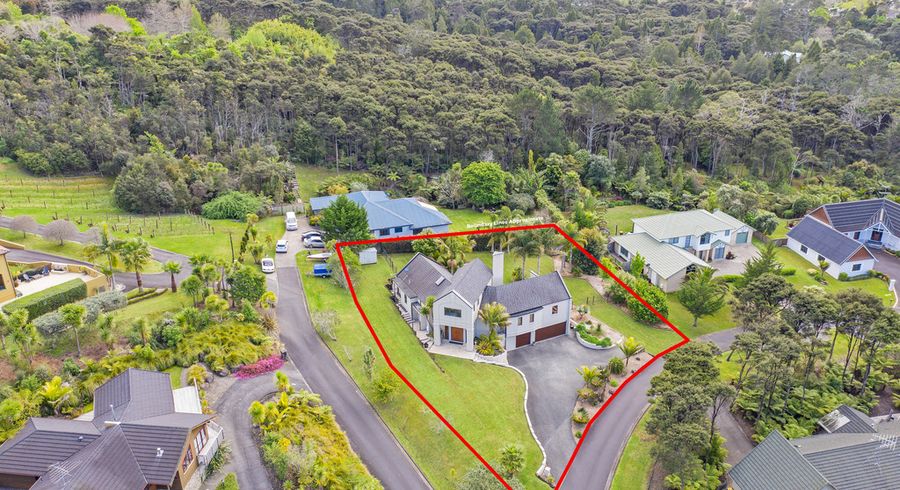  at 67 Staincross Street, Green Bay, Auckland