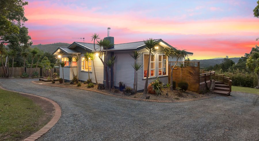  at 1107 Scenic Drive North, Swanson, Auckland
