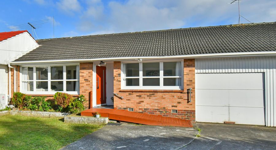  at 2/11 Anthony Place, Pakuranga, Auckland