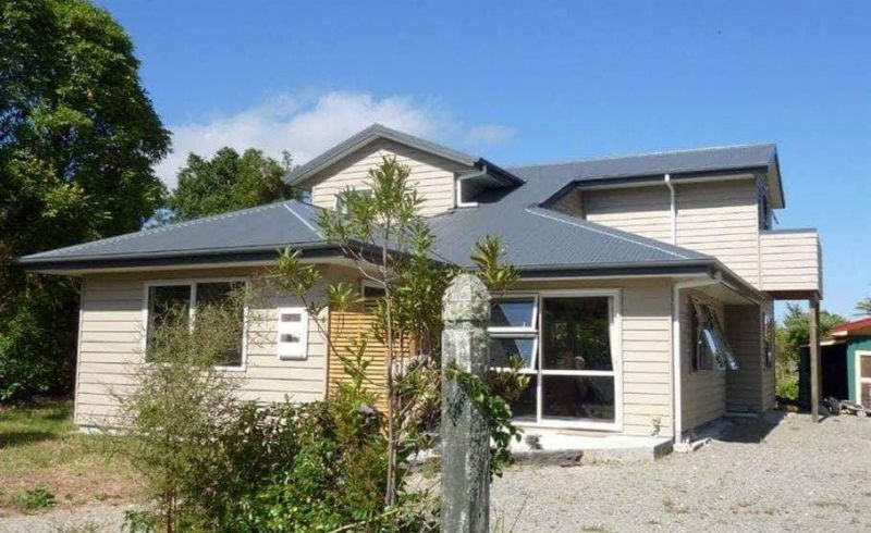  at 2 Chamberlain Street, Waimangaroa
