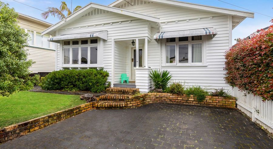  at 132 Peary Road, Mount Eden, Auckland