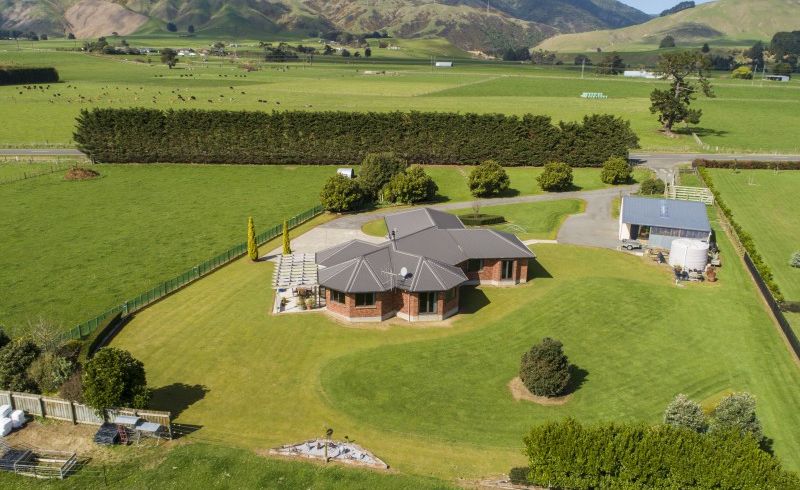  at 689 Makerua Road, Tokomaru