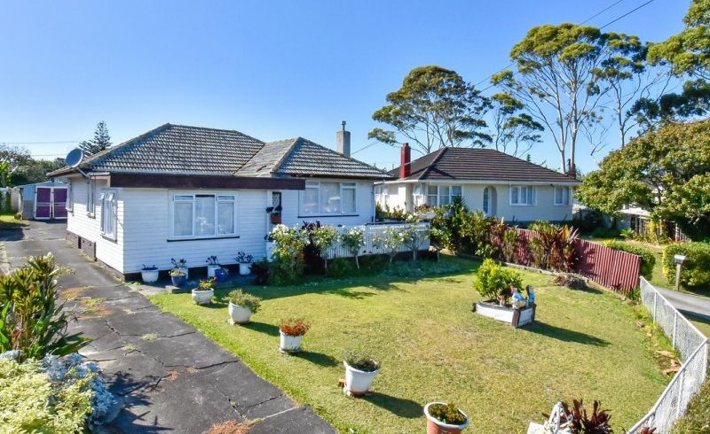  at 4 Bolton Place, Otara, Auckland