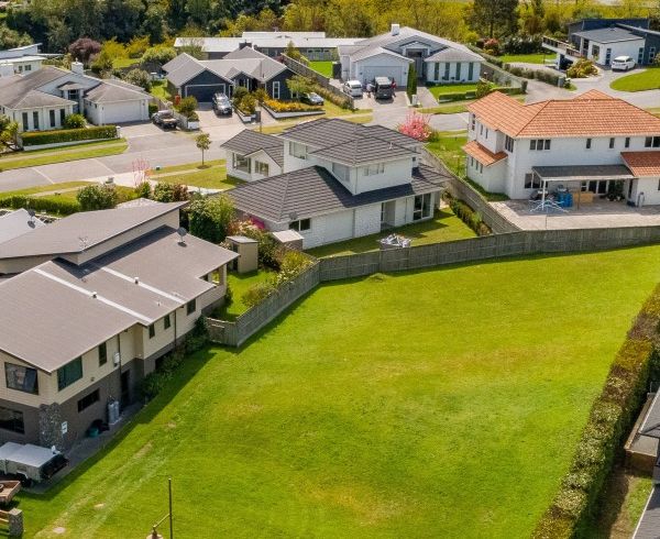  at 5 Coprosma Crescent, Waipahihi, Taupo