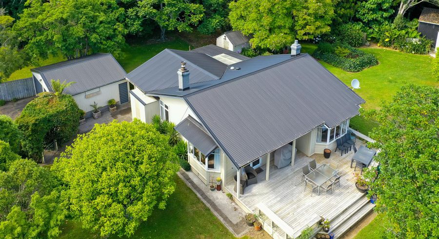  at 160 Henwood Road, Paraite