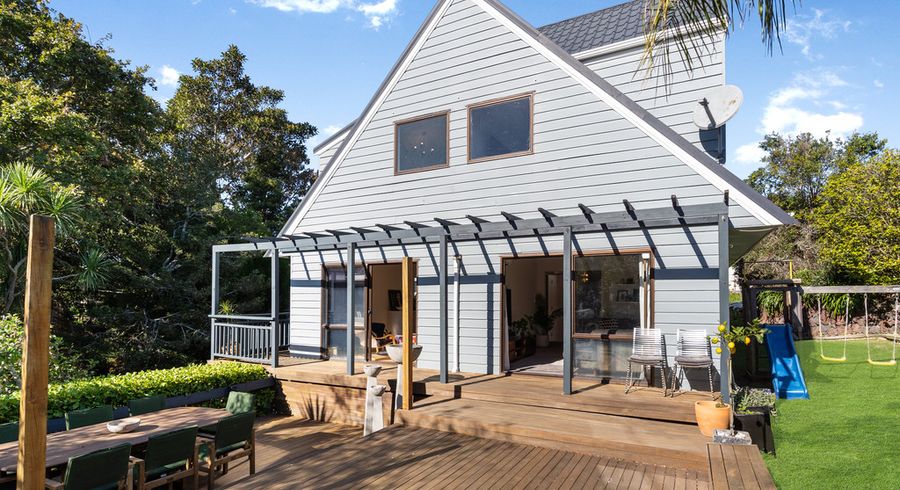  at 7B Bradbury Road, Botany Downs, Auckland