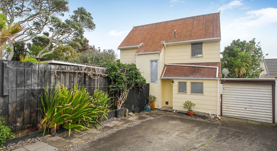  at 1/16A Tamahere Drive, Glenfield, Auckland