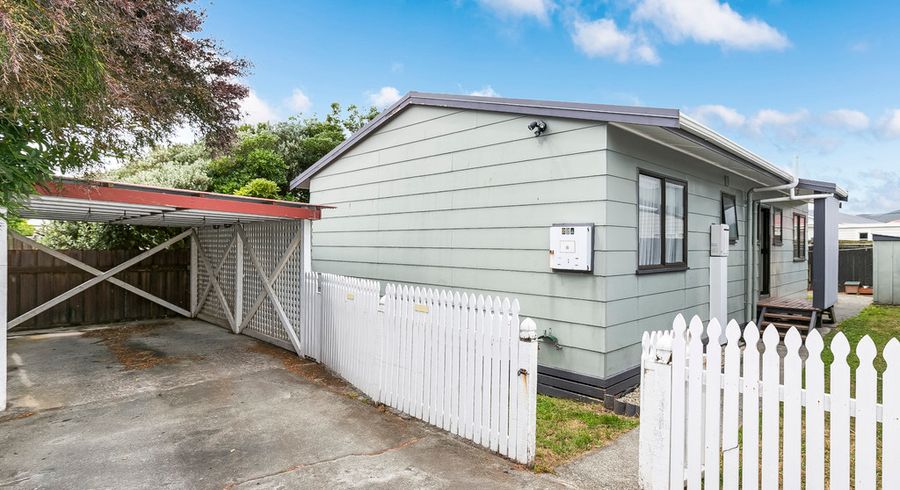  at A/22 Randwick Crescent, Moera, Lower Hutt
