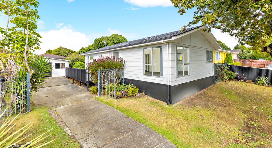  at 376 Roscommon Road, Clendon Park, Auckland