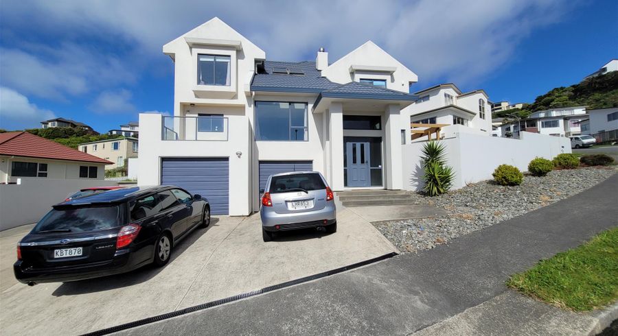  at 28 Tamworth Crescent, Newlands, Wellington