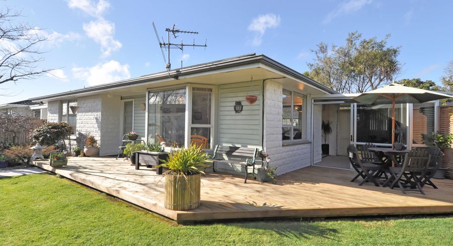  at 2/96 Perry Street, Papanui, Christchurch