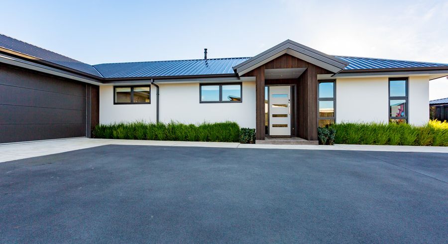  at 31 Oaks Drive, Lincoln, Lincoln