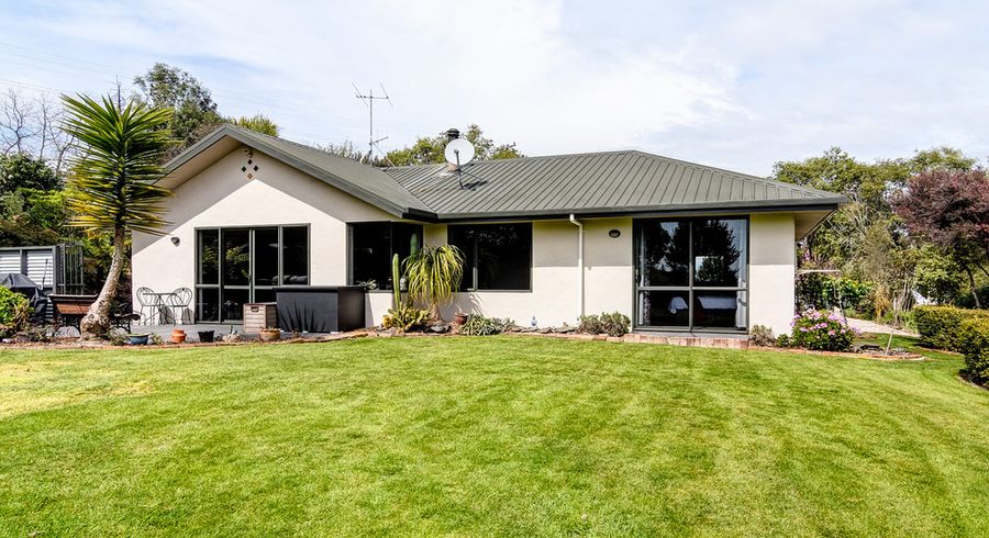  at 11 Research Orchard Road, Redwood Valley