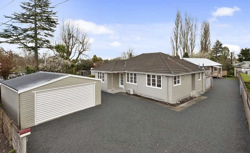  at 29 Barrie Crescent, Silverdale, Hamilton