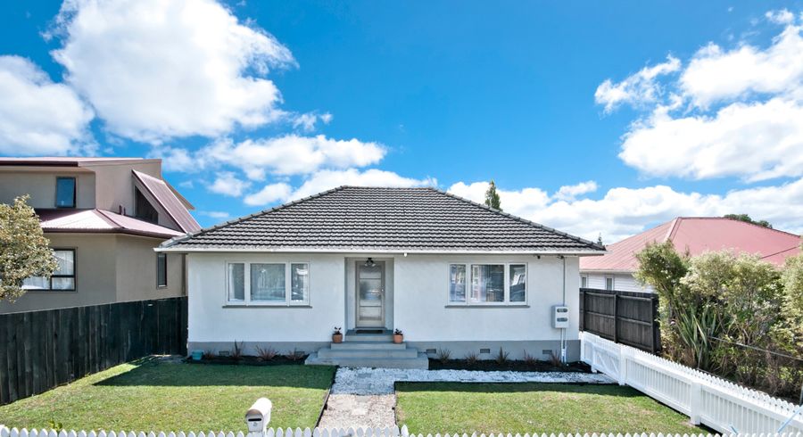  at 71 Fruitvale Road, New Lynn, Auckland
