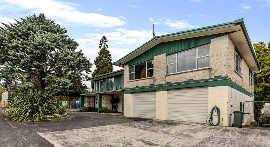  at 12 Brouder Place, Hillpark, Auckland