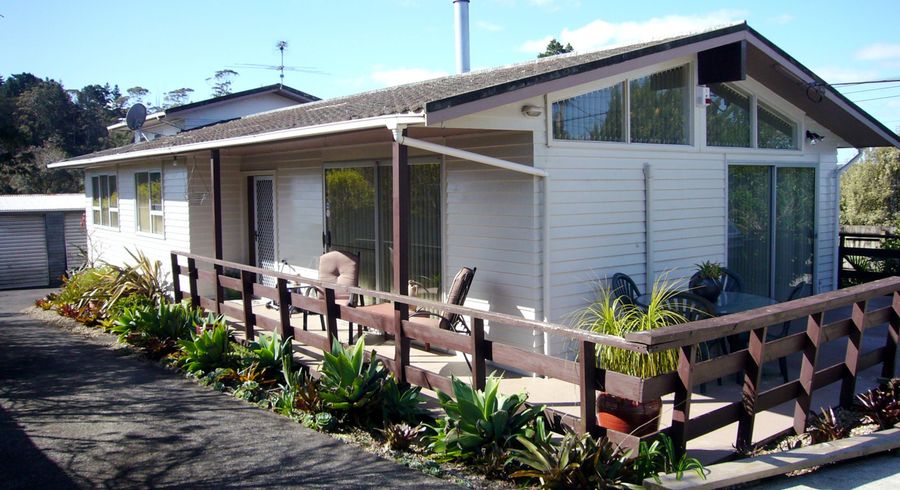  at 11 Glen Road, Ranui, Auckland