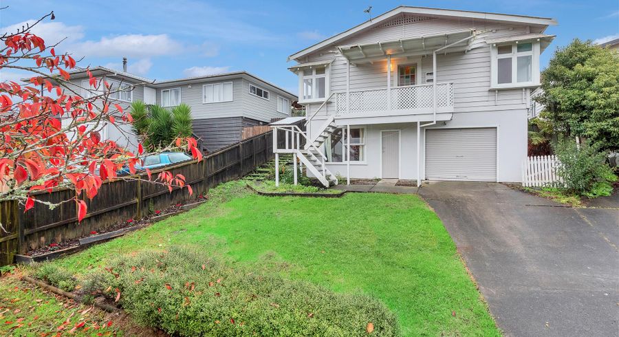  at 2/55 Chislehurst Street, Henderson, Auckland