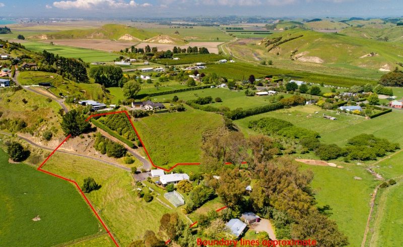  at 79 Hill Road, Bay View, Napier