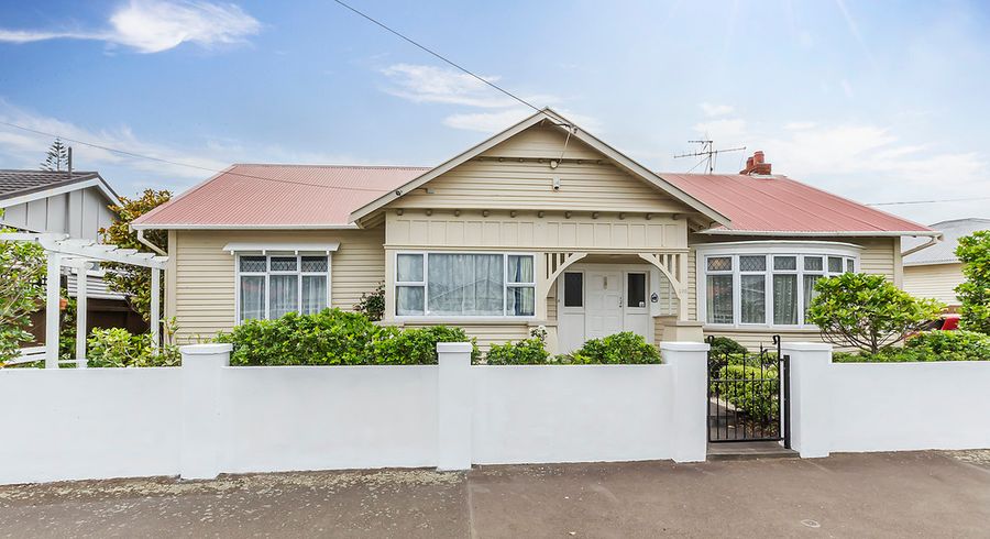  at 195 Coutts Street, Rongotai, Wellington
