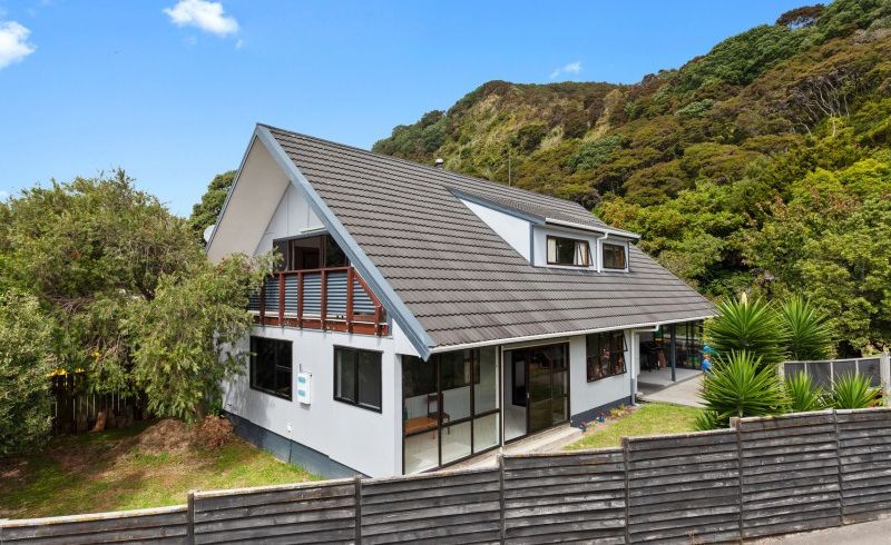  at 4 Pioneer Place, Matata, Whakatane