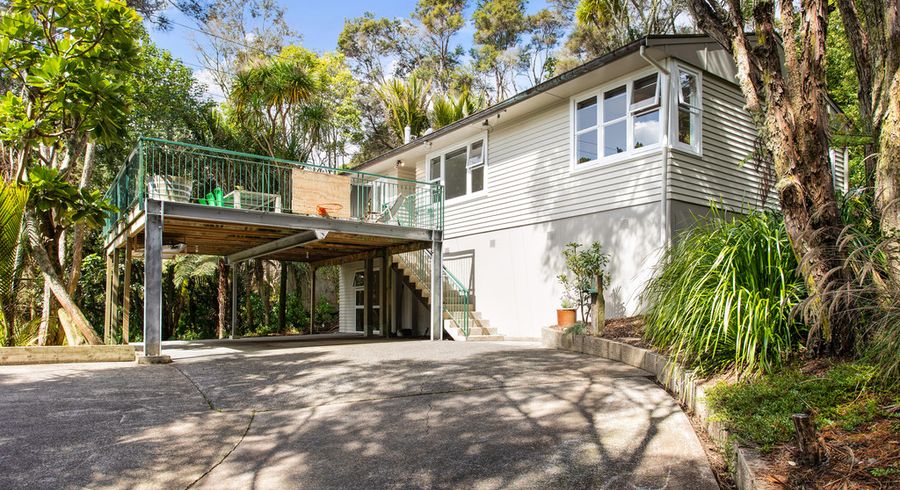  at 722 West Coast Road, Oratia, Auckland
