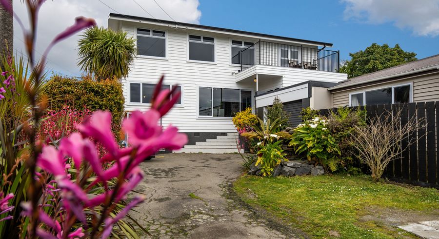  at 2/11 Awarua Street, Elsdon, Porirua