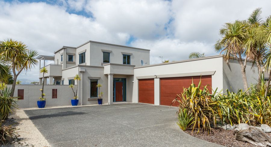  at 55 Royal Oak Drive, Kelvin Grove, Palmerston North