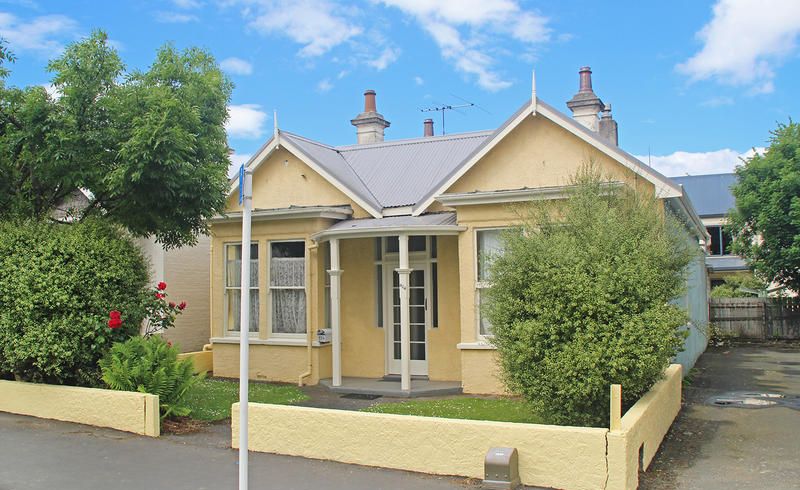  at 824 Cumberland Street, North Dunedin, Dunedin
