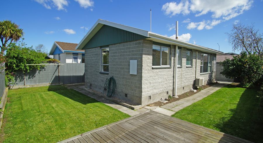  at 2/136 Wainoni Road, Avondale, Christchurch