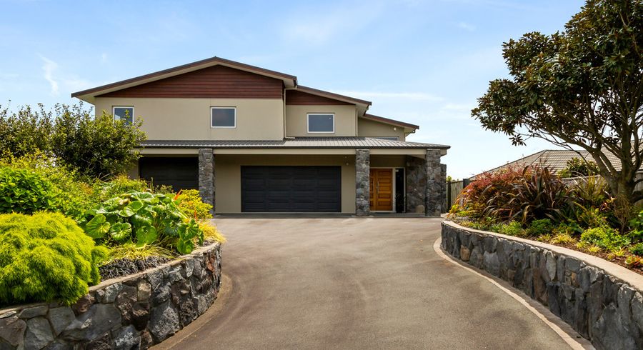  at 9 Manukaka Heights, Hurdon, New Plymouth