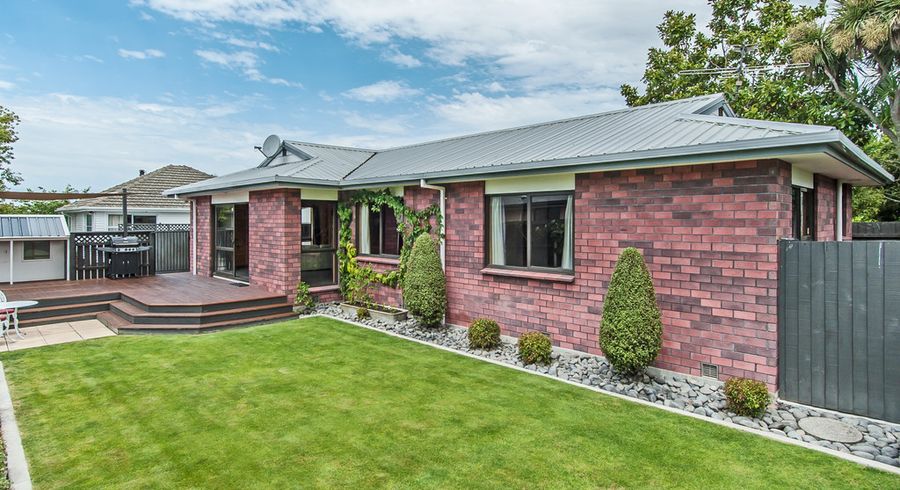  at 2/9 Grimseys Road, Redwood, Christchurch