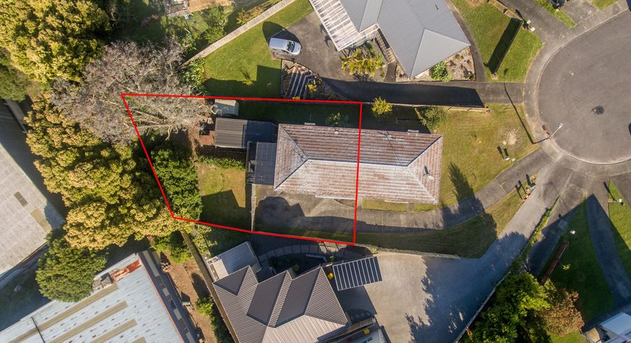  at 2/20 Celeste Place, Totara Vale, Auckland