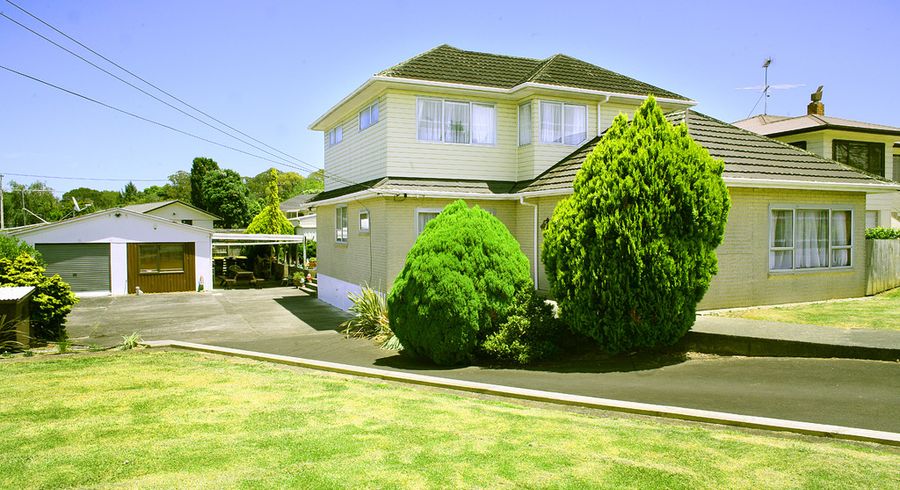  at 11 Claymore Street, Manurewa, Auckland