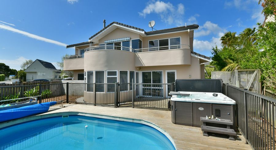  at 8 Alec Craig Way, Gulf Harbour, Whangaparaoa