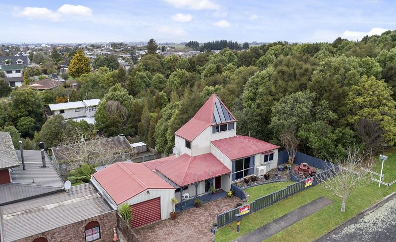 at 19 Melva Street, Dinsdale, Hamilton