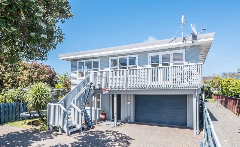  at 12 Vaucluse Avenue, Paraparaumu Beach, Paraparaumu
