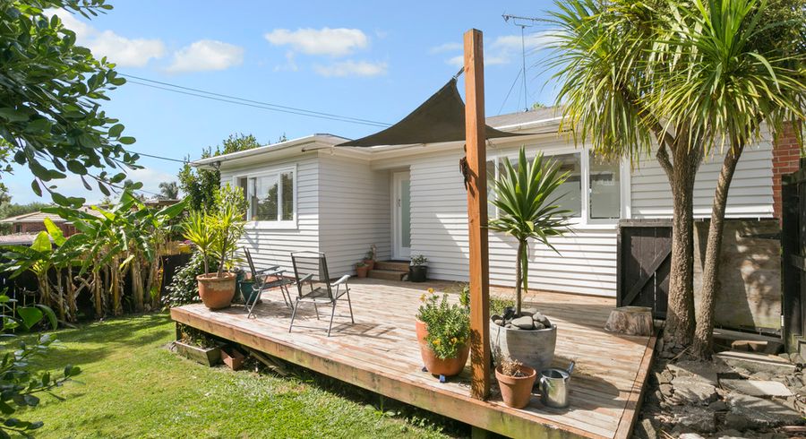  at 30 Glengarry Road, Glen Eden, Auckland