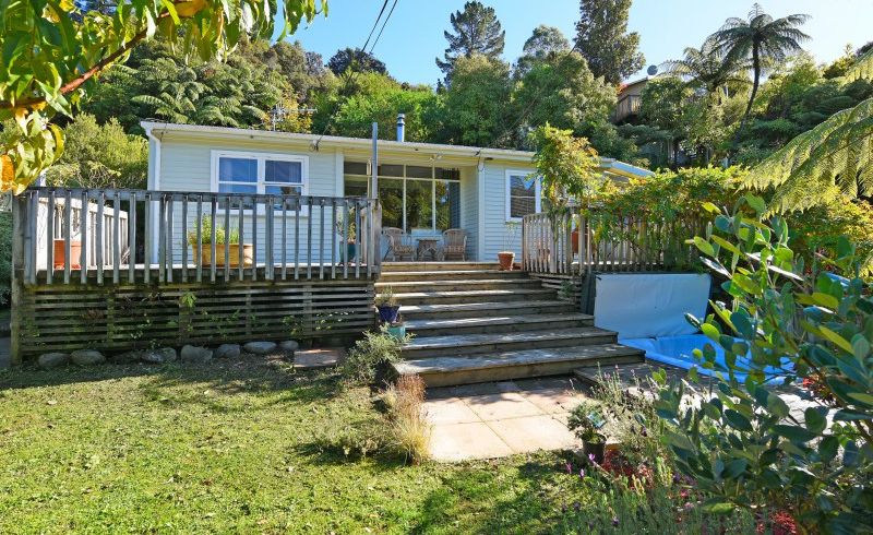  at 82 Wyndham Road, Pinehaven, Upper Hutt