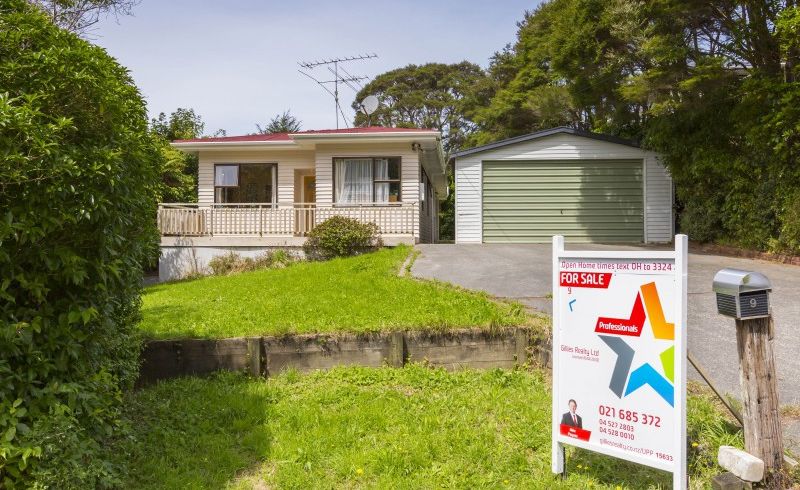  at 9 Avian Crescent, Blue Mountains, Upper Hutt