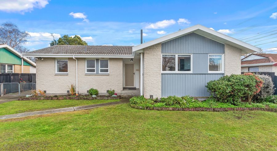  at 20 Malabar Crescent, Broomfield, Christchurch