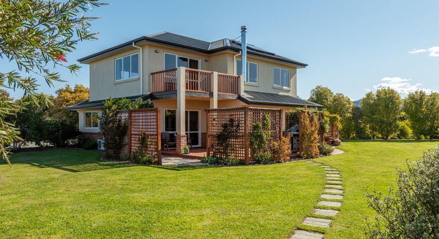 at 5 Shoreline Place, Rarangi