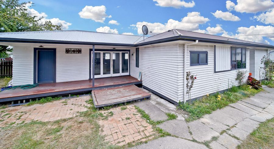  at 8 Wordsworth Crescent, Enderley, Hamilton
