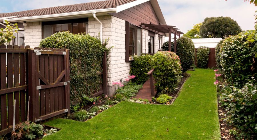  at 2/24 Solway Avenue, Ilam, Christchurch