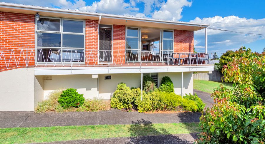  at 115 Wallace Road, Mangere Bridge, Auckland