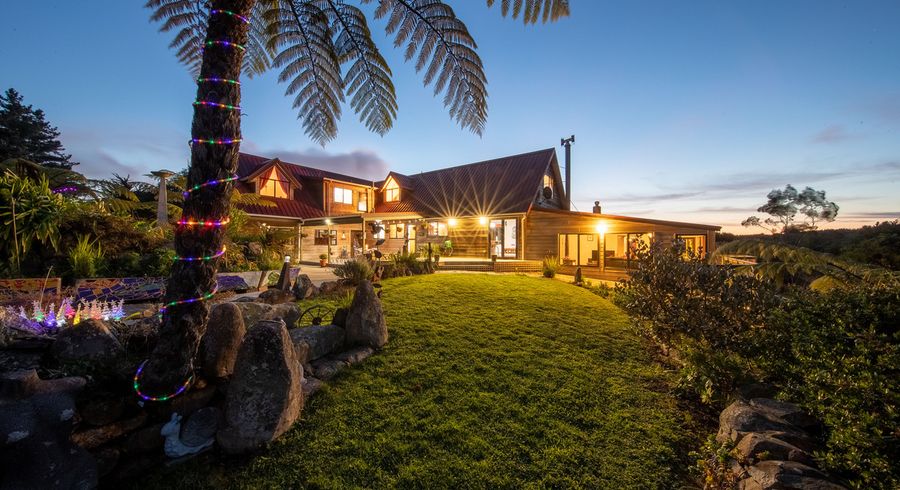  at 233B MURPHYS Road, PAUATAHANUI, PORIRUA