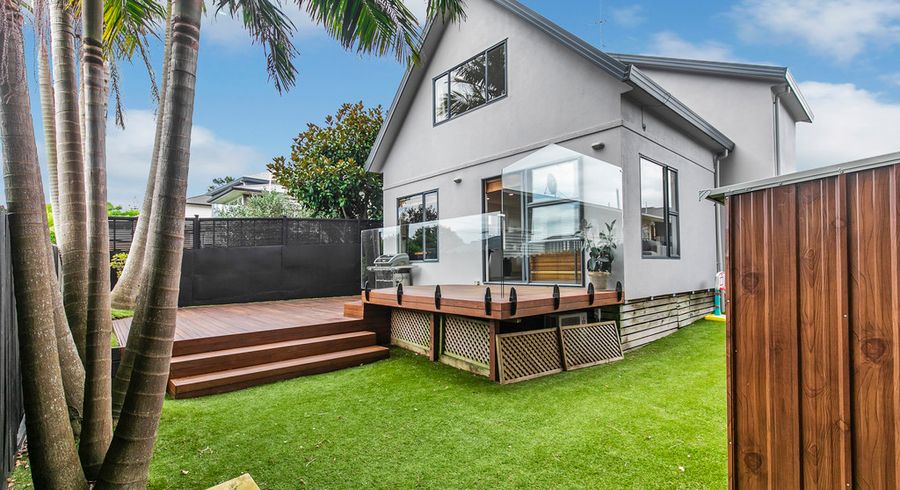  at 51 Rodney St, Howick, Manukau