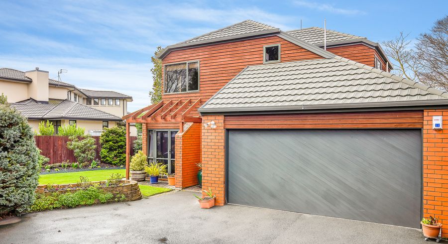  at 2/120 Memorial Avenue, Burnside, Christchurch