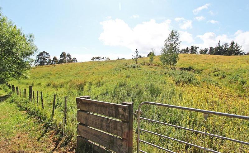  at 27 Maisey Road, Redwood Valley