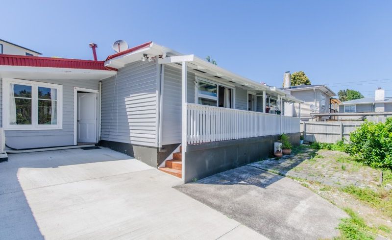  at 2/25 Quona Avenue, Waikowhai, Auckland